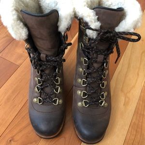 SOREL Joan of Arc Shearling trim wedge boots 7.5
